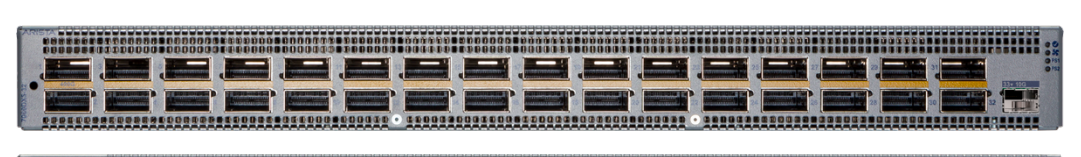 Arista 7060DX5-32 high-density Arista 7060DX5-32 high-density
